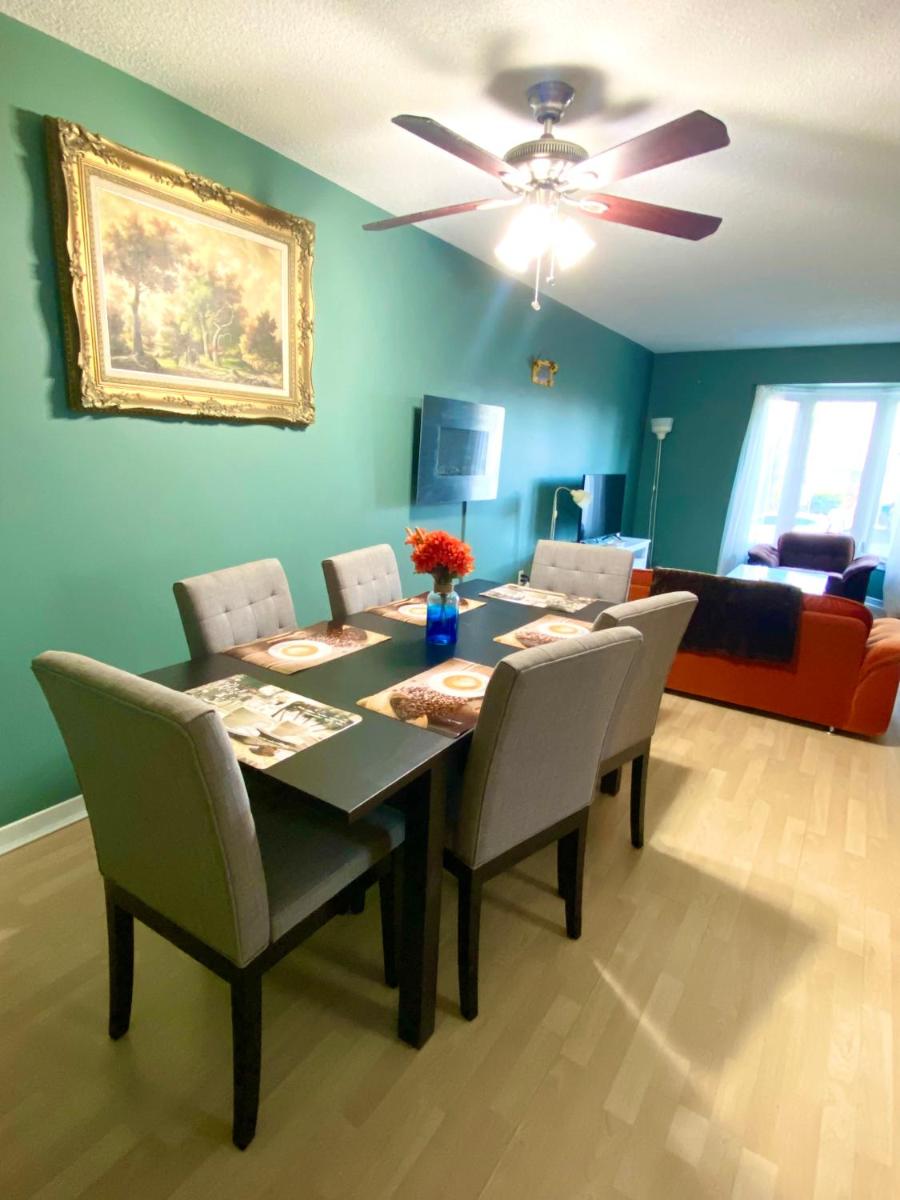 3 Bedroom Bungalow with backyard BBQ - Housity
