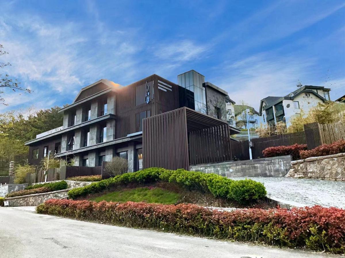 Jiushui Heyuan Art Design Hotel - Housity