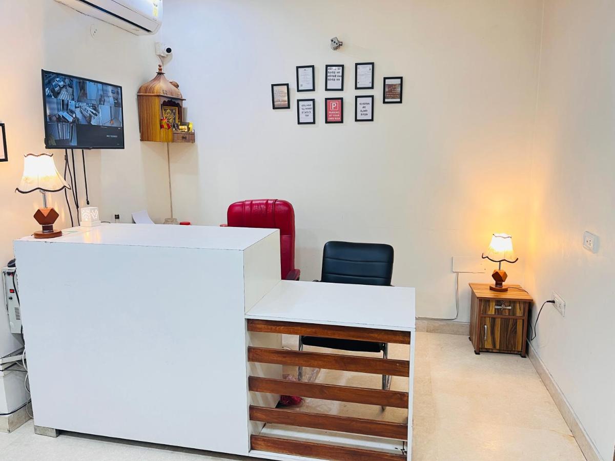 Hotel Park Pride Pitampura New Delhi, Couple Friendly - Hizvo