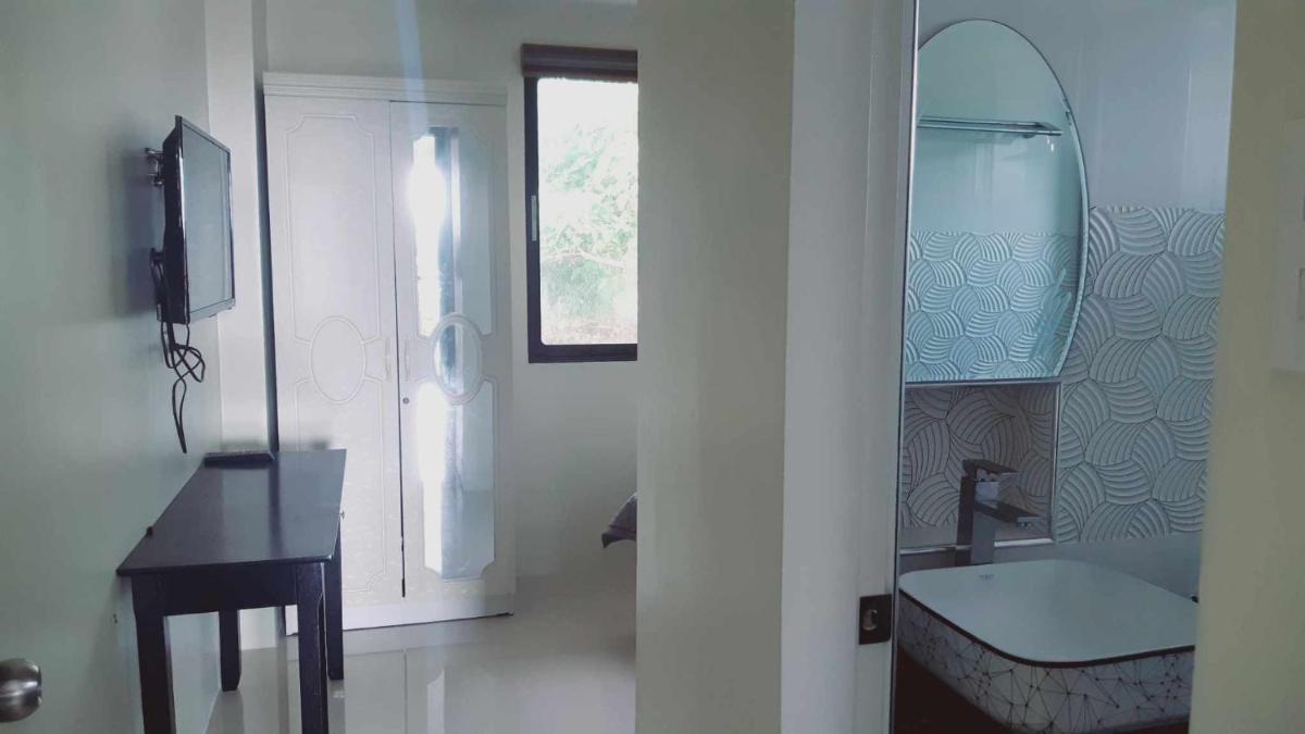 Avana Hills Boracay Prime Premiere Suite - Hizvo