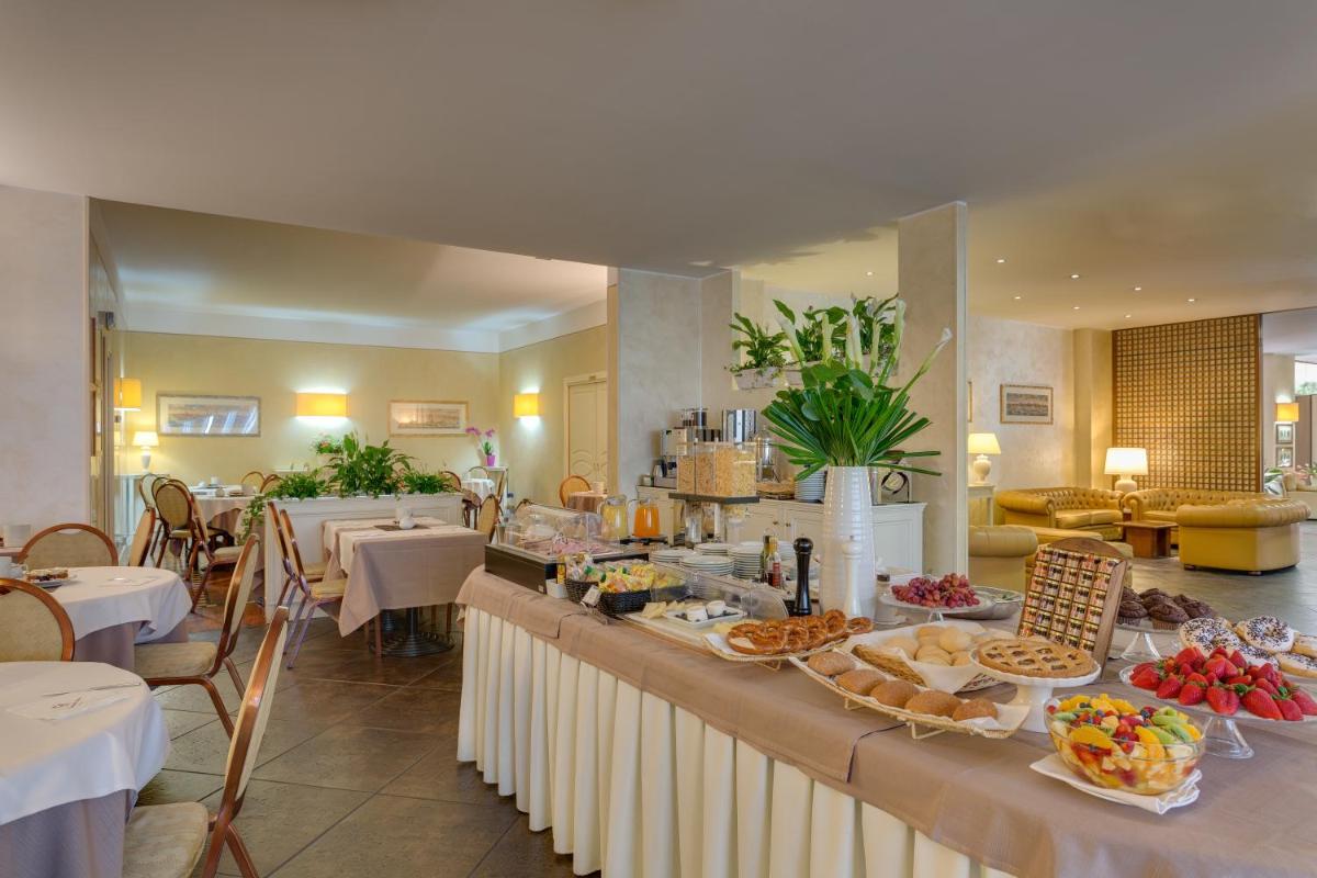 Hotel Continental Brescia - Housity