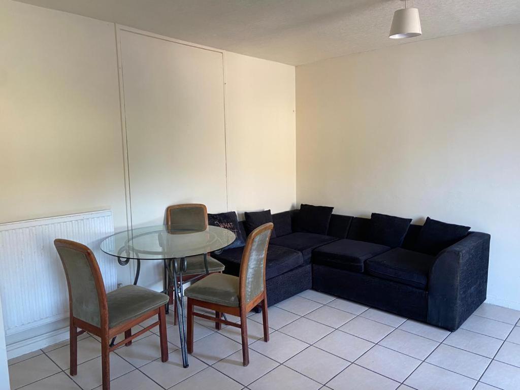 Single and doubles rooms close to central London - Housity