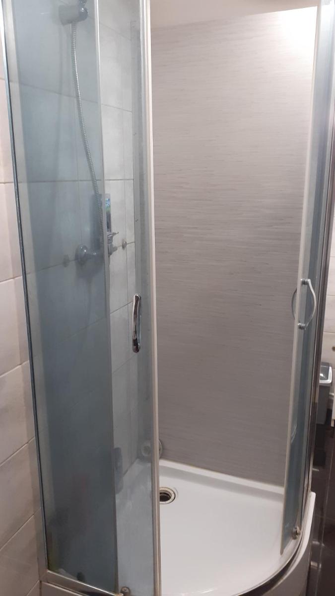 Tanie noclegi w Bedlnie k. Kutna - Housity