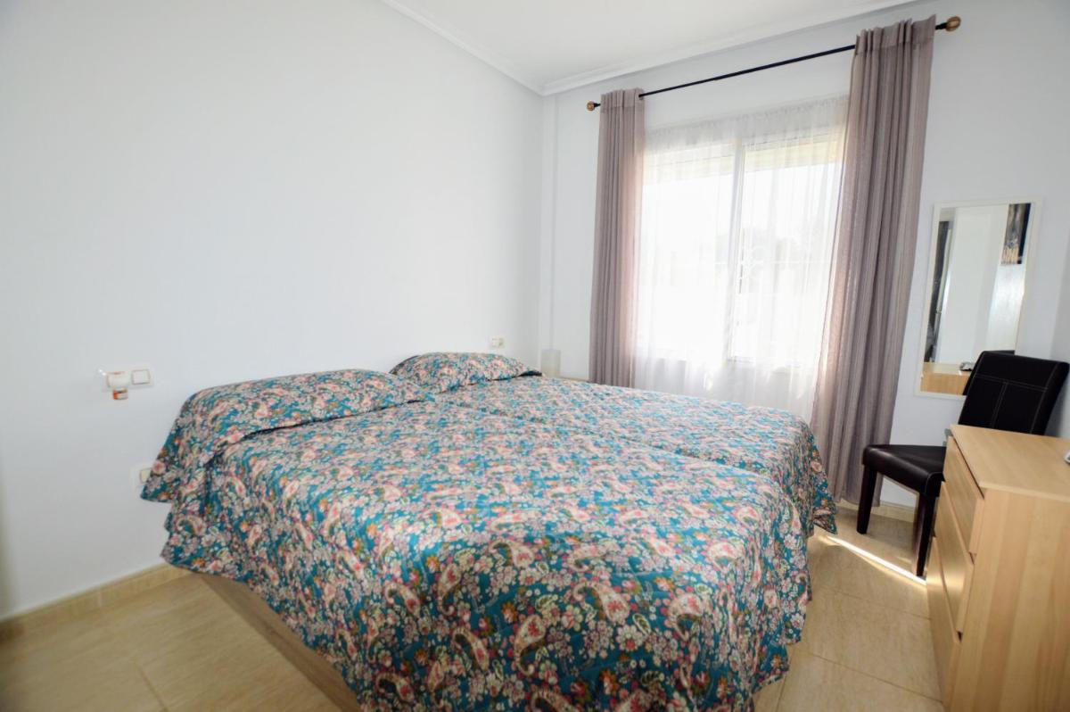Sucina 2 Bed Bungalow walking distance of tow - Housity