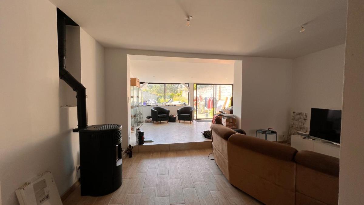 Chambre dans Maison de ville de 100 m2 . - Housity
