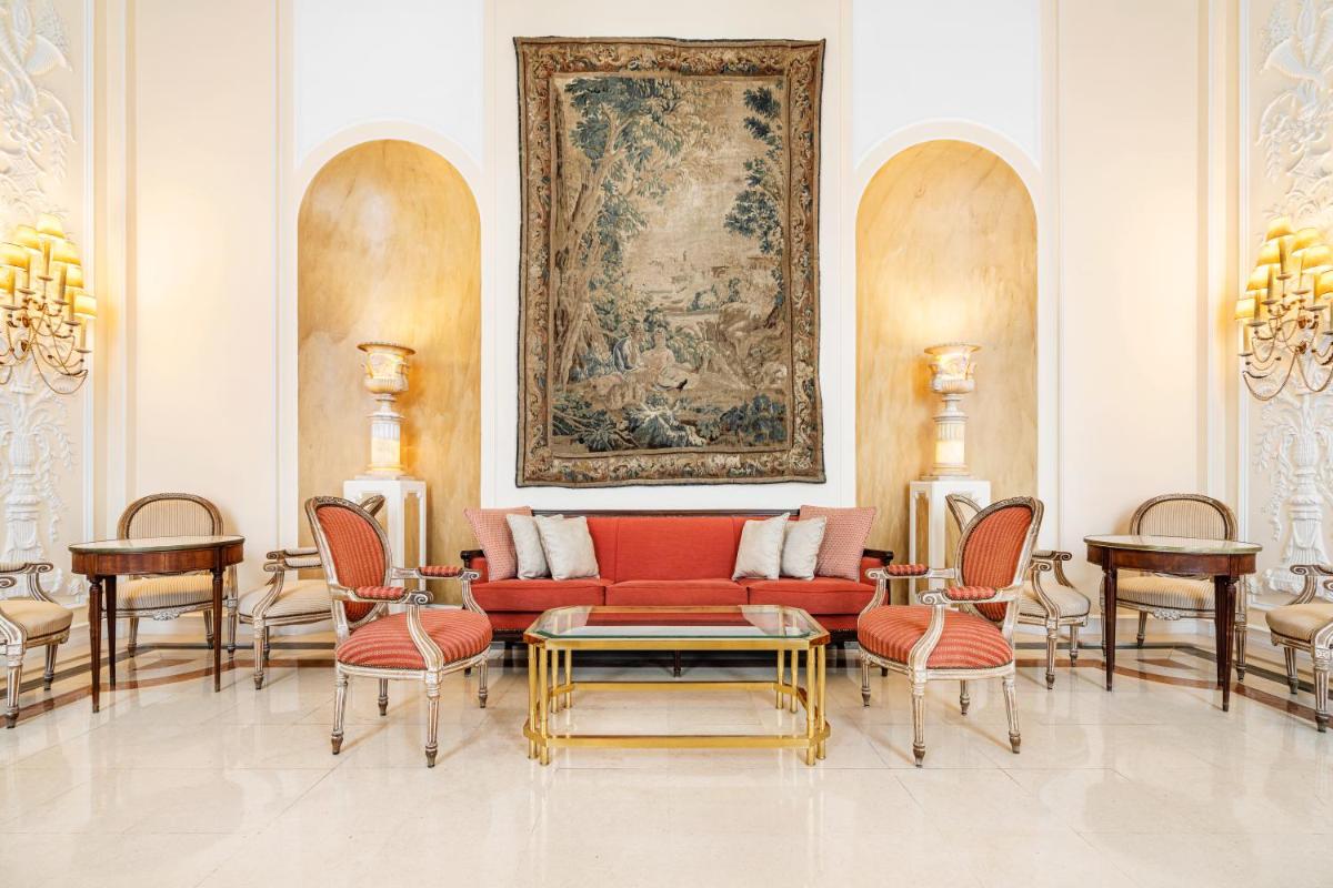 Uma área de estar em Palácio Estoril Hotel, Golf & Wellness