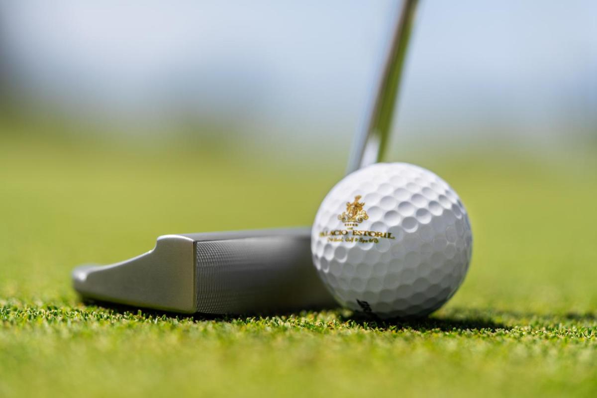 As comodidades de golfe no hotel ou nas proximidades