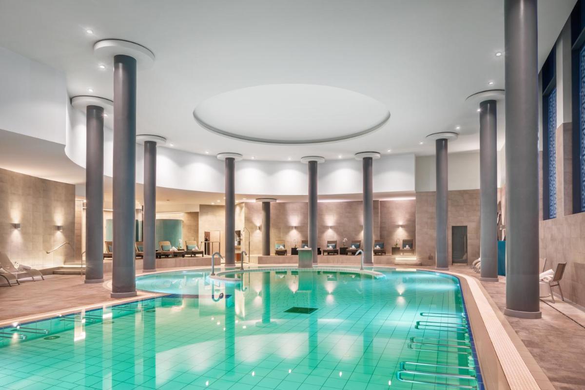 A piscina em ou perto de Palácio Estoril Hotel, Golf & Wellness