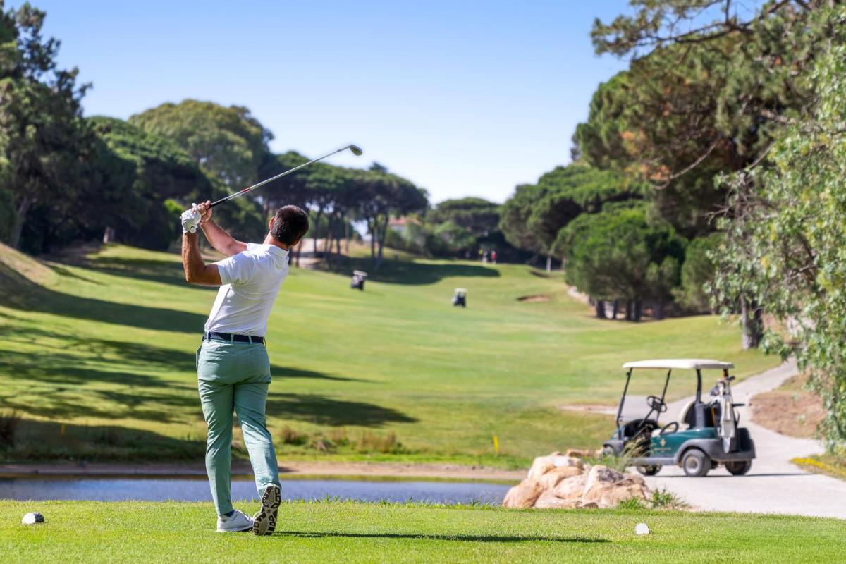 As comodidades de golfe no hotel ou nas proximidades
