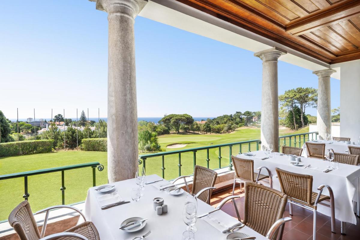 Uma varanda ou terraço em Palácio Estoril Hotel, Golf & Wellness