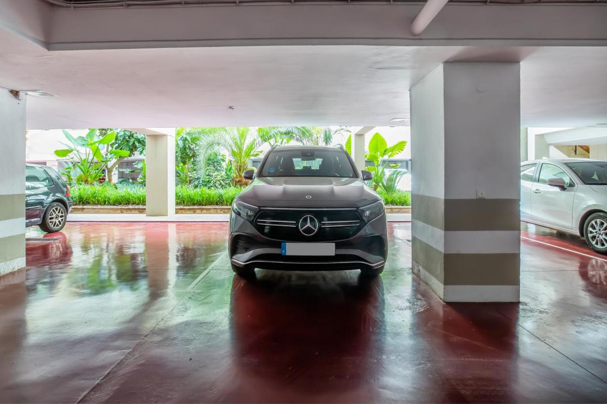 Apartamento Los Tilos & Parking & Piscina - Hizvo