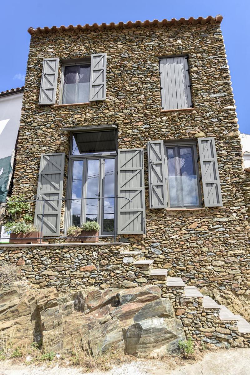 Suitetrails - Casa de Piedras - Rustic but Modern