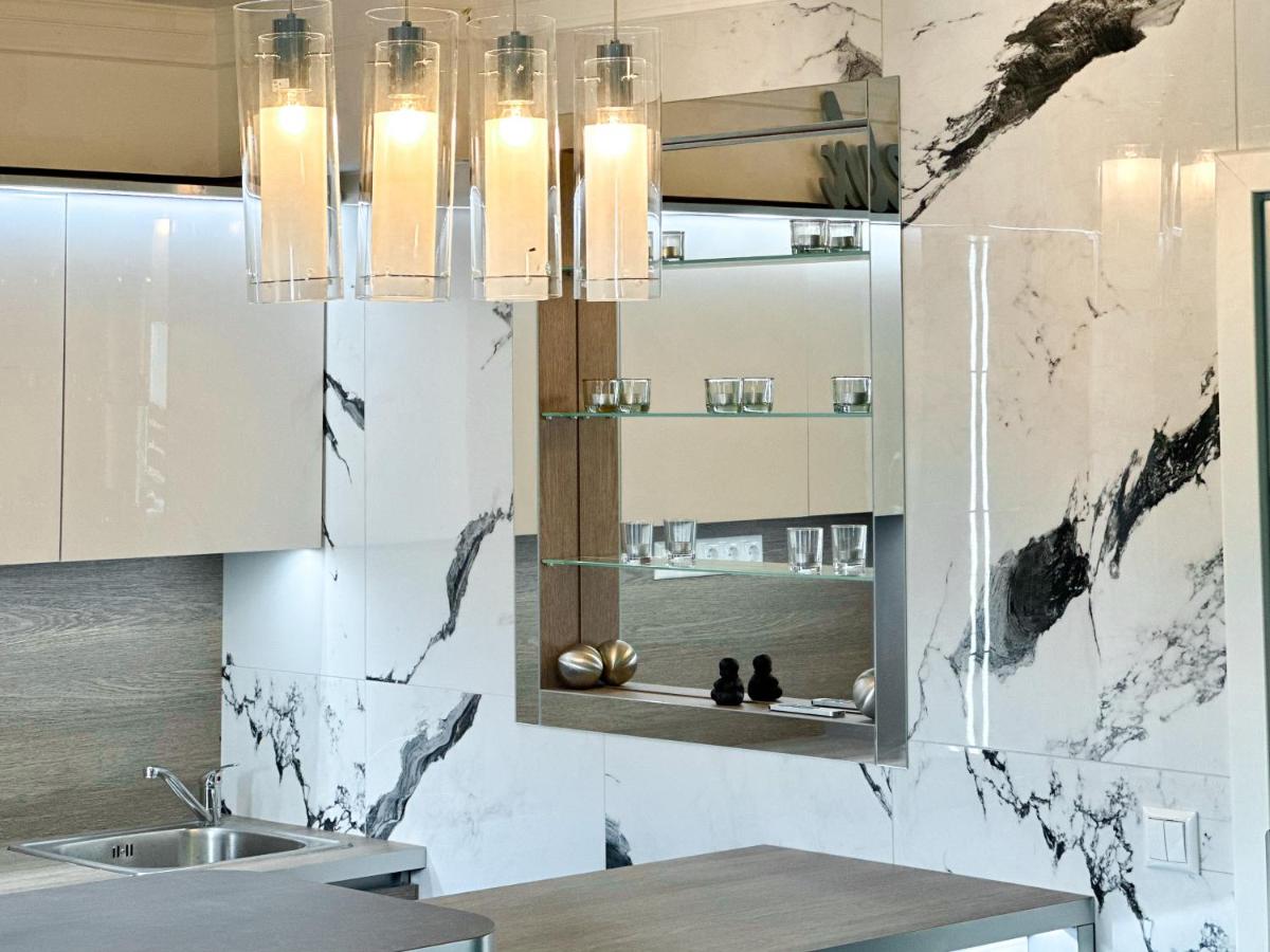 Gästehotel Lucendi Premium Lounge - Housity