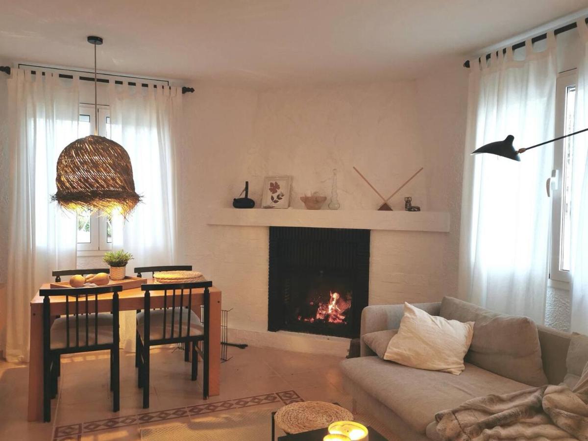 Casa con piscina y barbacoa - Housity