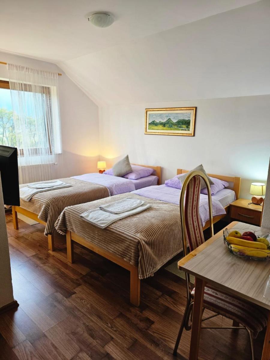 Rooms Vukša - Housity