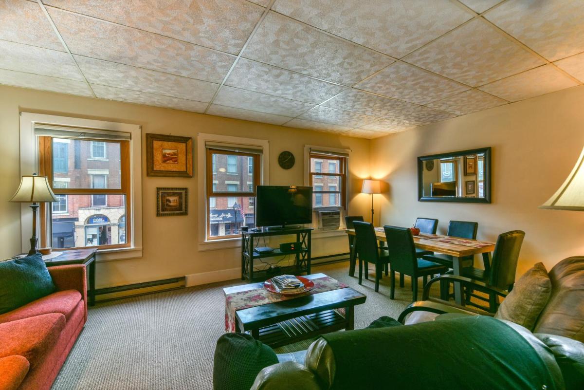 Main Street two bedroom in Galena-Great location! - Housity