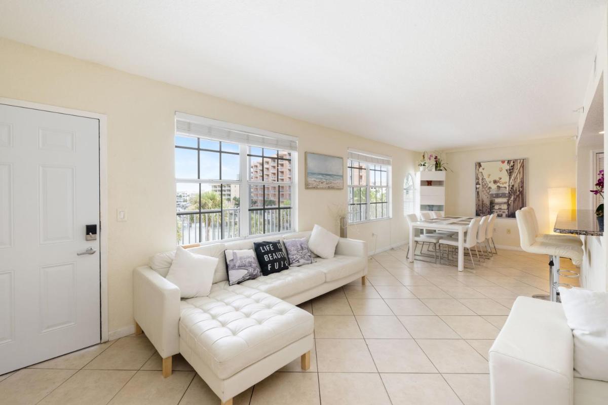 OCEANVIEW LARGE DREAM CONDO WITH 2BD/2B in CLEARWATER BEACH - Housity