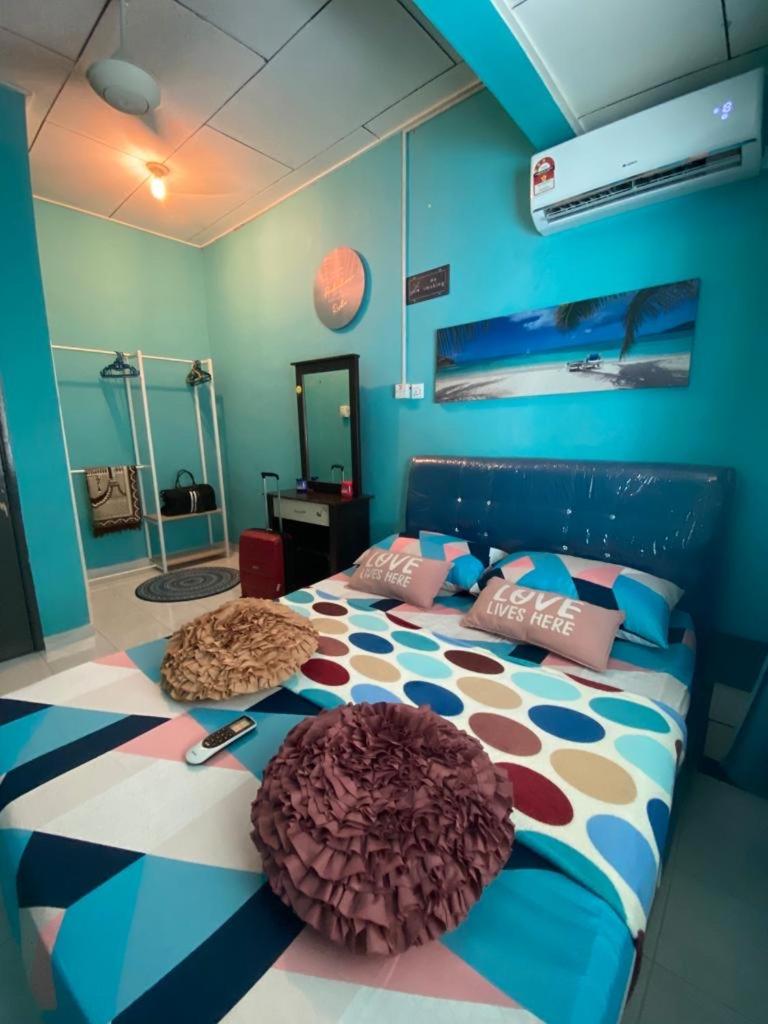 Suhana HomeStay Semporna - Cozy Home - Housity