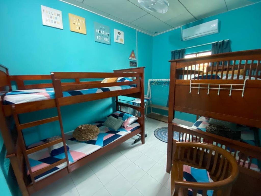 Suhana HomeStay Semporna - Cozy Home - Housity