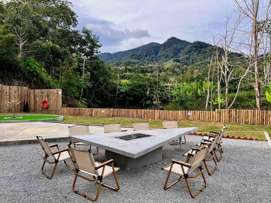 Suitetrails - The White Box Villa - Genting Highland Foot Area