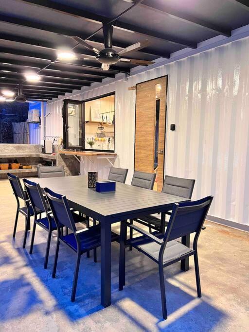 Suitetrails - The White Box Villa - Genting Highland Foot Area