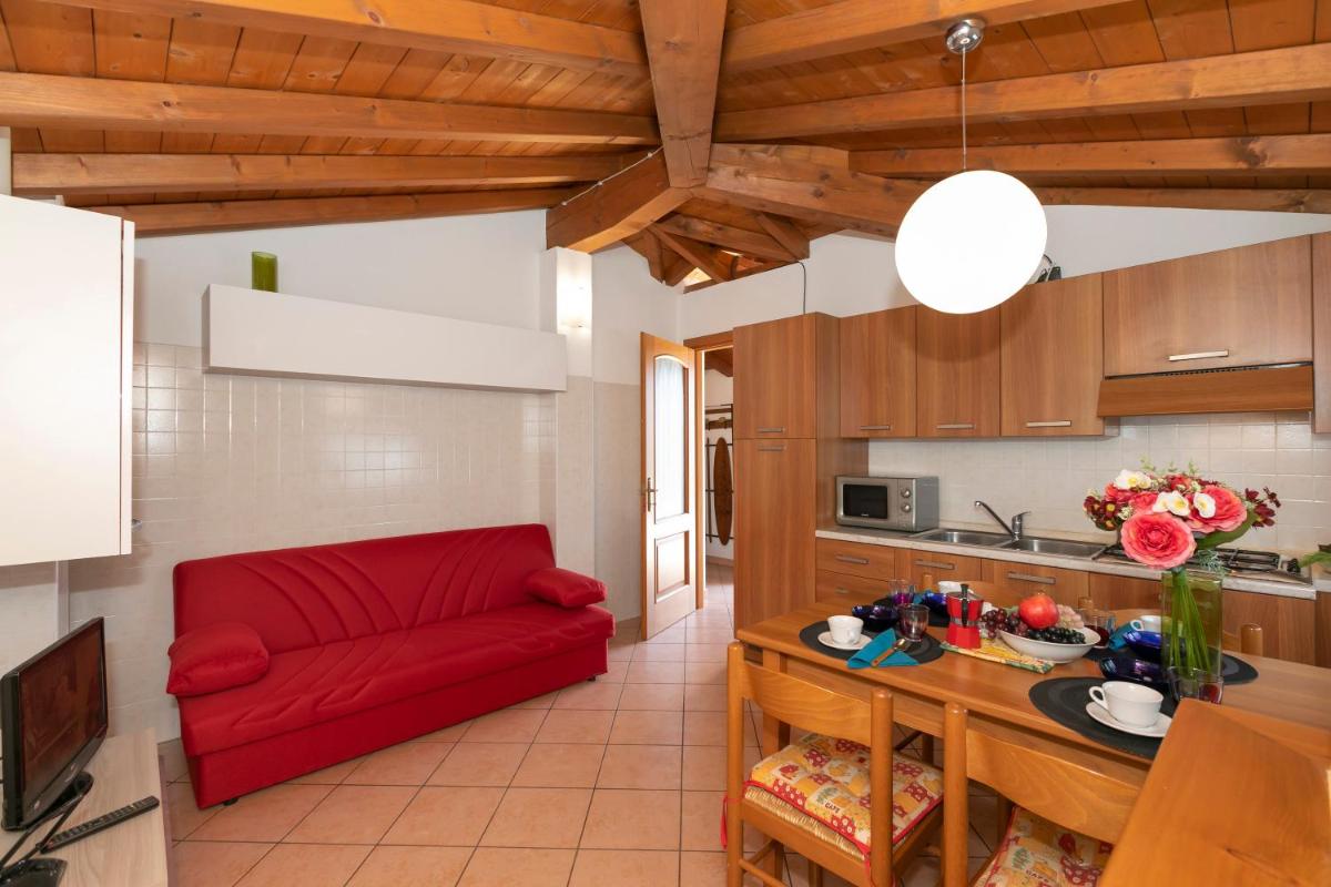 Garibaldi Lake view Apartments - Housity