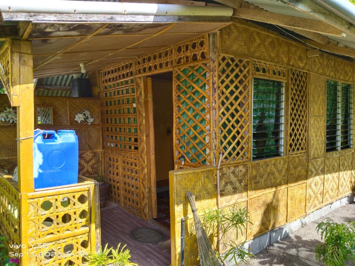 Shirley's Cottage - Pamilacan Island - Housity