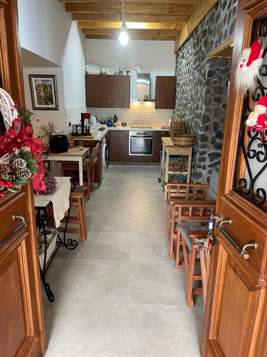 The Old Coffeehouse - Housity