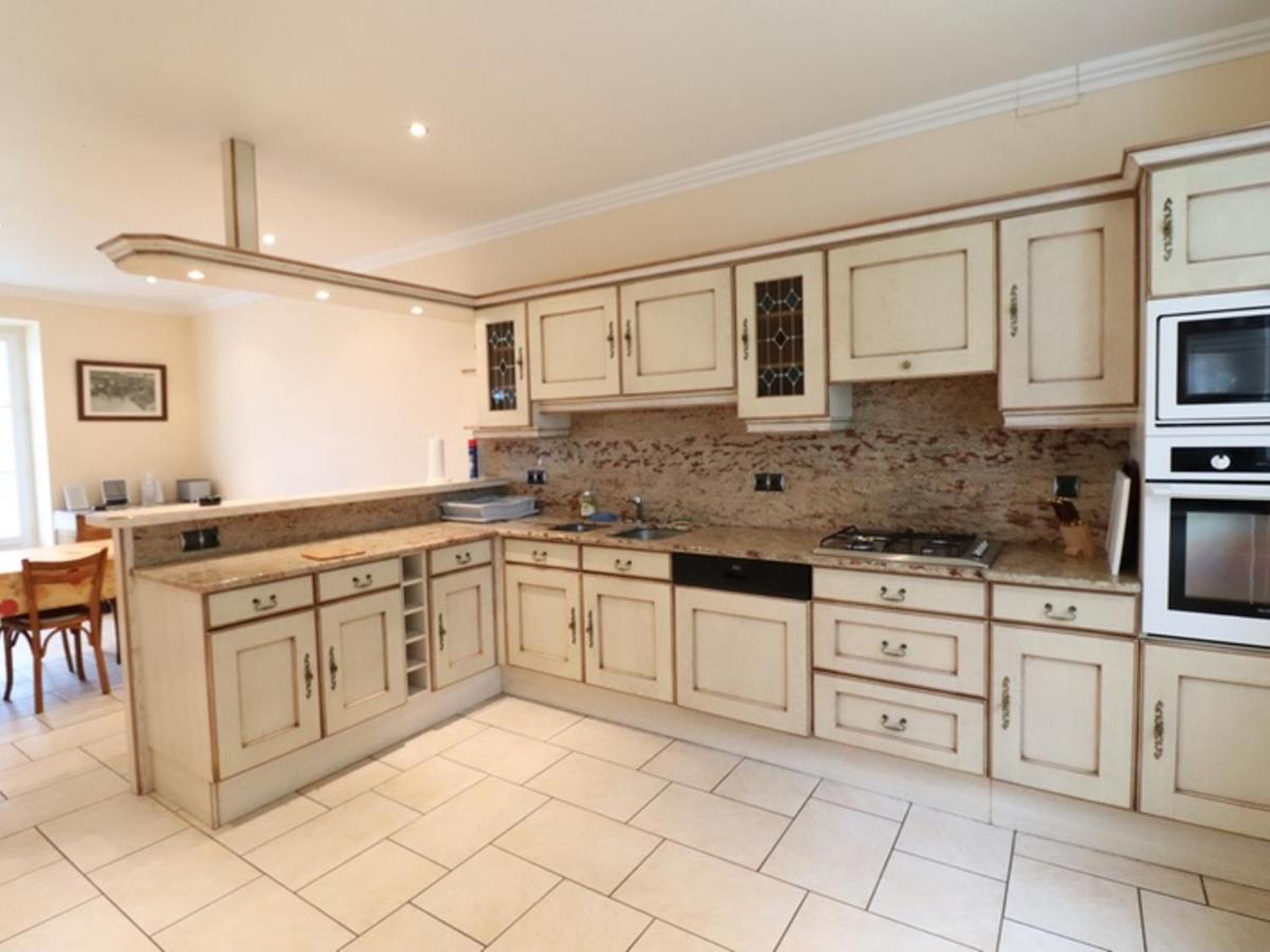 Maison spacieuse entre Monts du Cantal et Aubrac - 10 pers, 2000m² de terrain, animaux acceptés - FR-1-742-139 - Housity