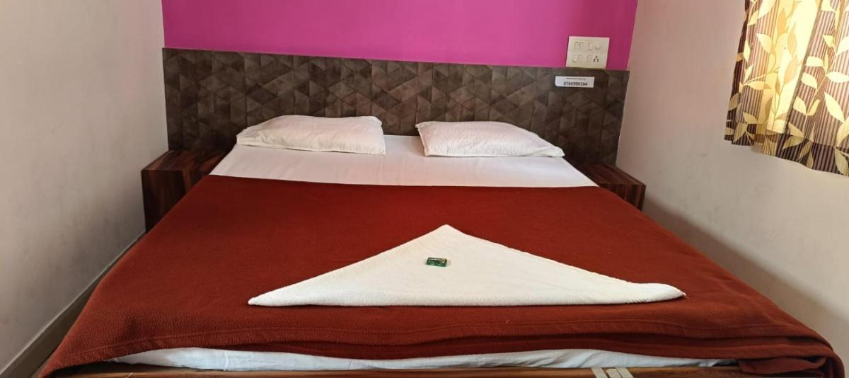 Hotel Vanashree - Housity