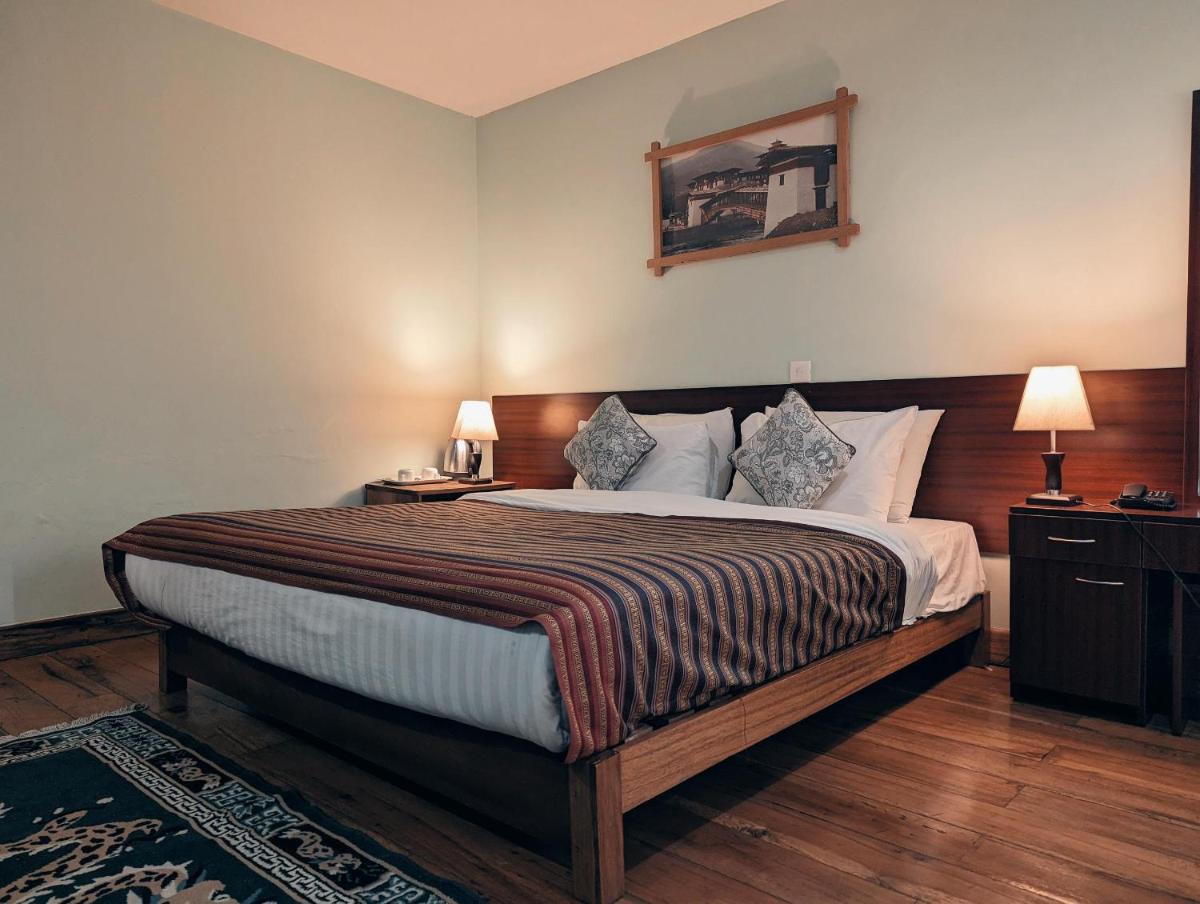 Hotel Amodhara - Housity