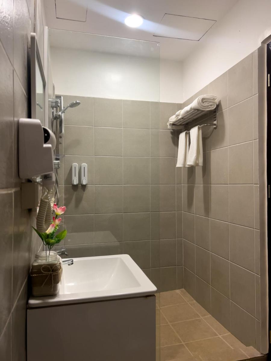 Boracay Sea View Hotel - Housity