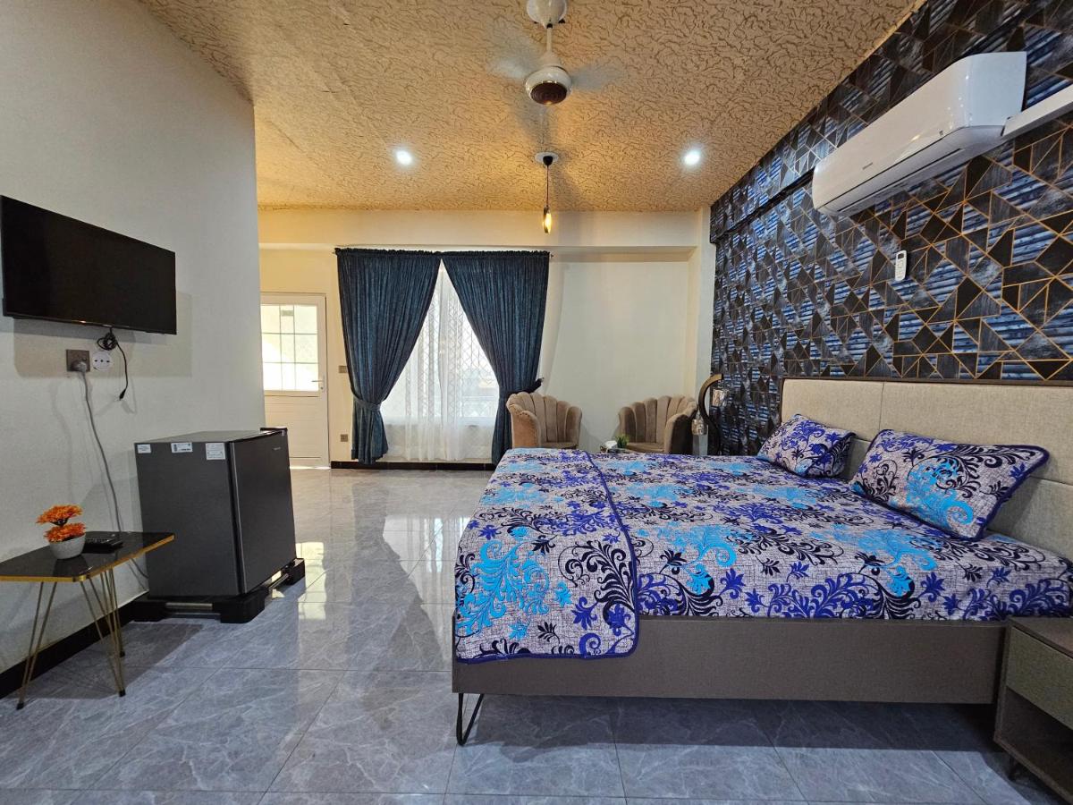 Suitetrails - Motorway Majesty Suites Islamabad - Near Islamabad International Airport and Motorway