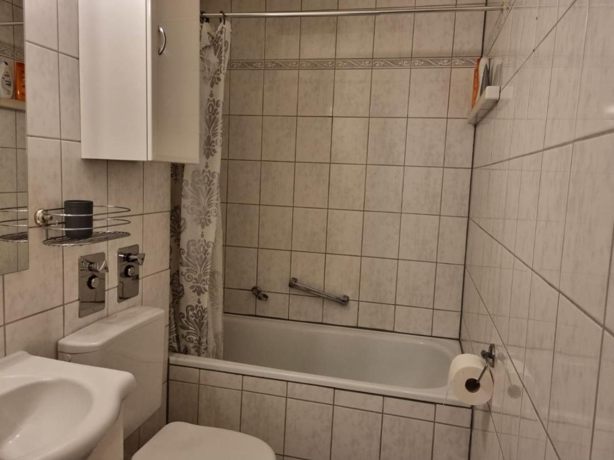 B305, Schöne 2-Zimmer Ferienwohnung - Housity