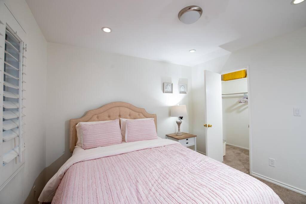 Brand New Remodeled 3 Bedroom Home in Reseda - Housity