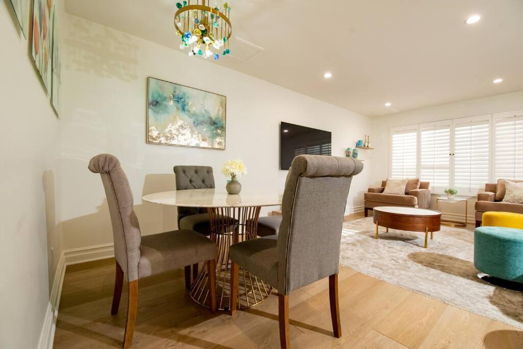 Brand New Remodeled 3 Bedroom Home in Reseda - Housity