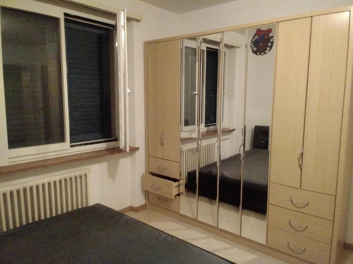 Unicwunderland - Housity