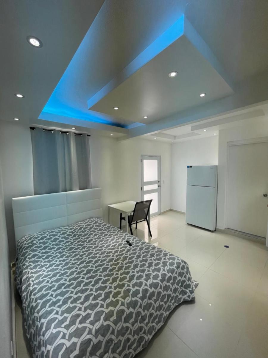 1058 Modern Hotel - Housity