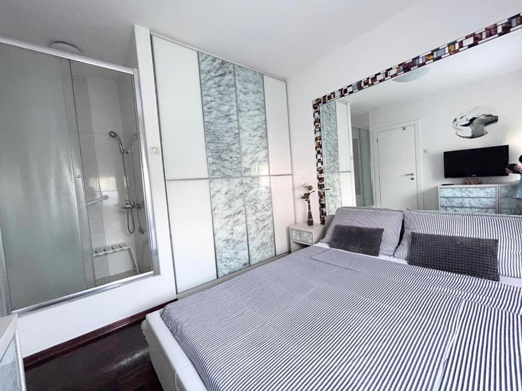 Apartment Sweet Dreams-close to ZOO,Dinamo stadium and the city center - Housity