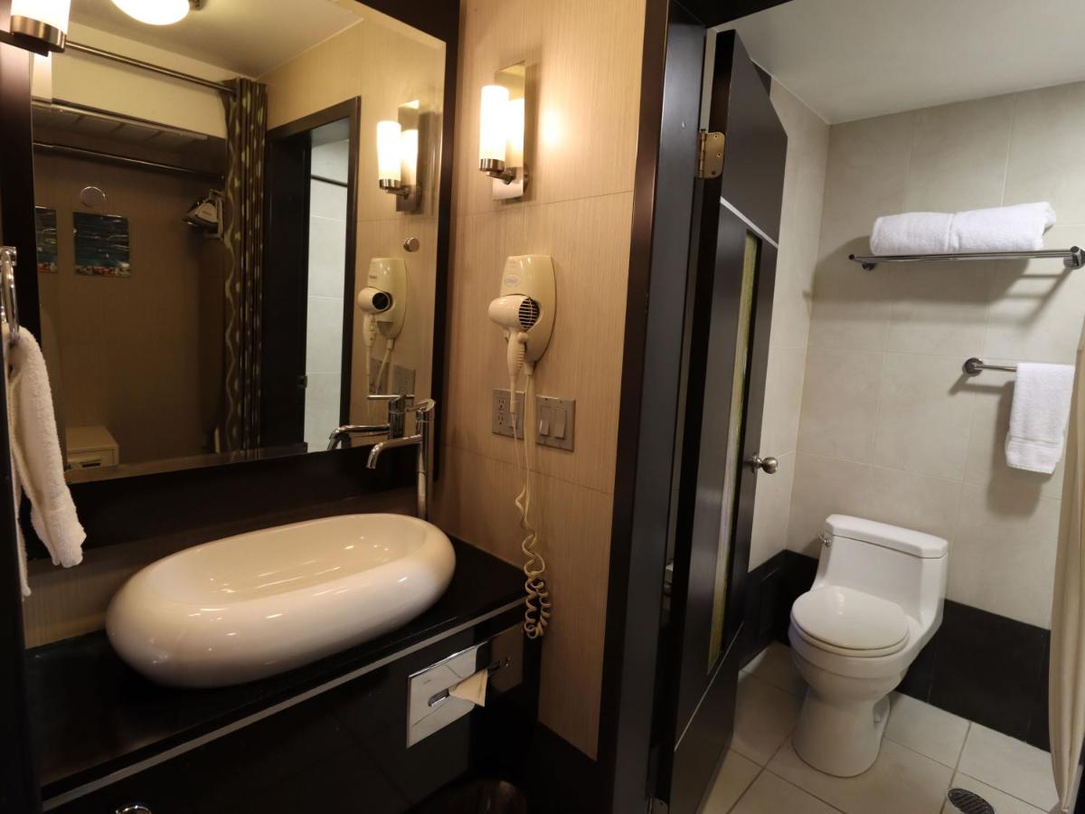Hotel Araiza Mexicali - Housity