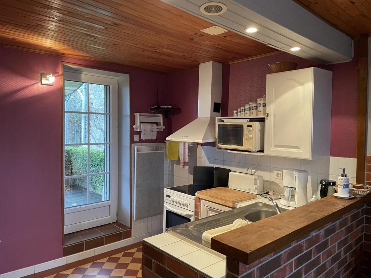 Fermette au calme avec jardin clos, proche station thermale, animaux acceptés et nombreuses commodités - FR-1-489-244 - Housity