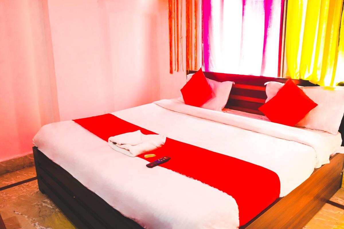 Suitetrails - Roomshala 124 Royal inn Rohini - Sector 16