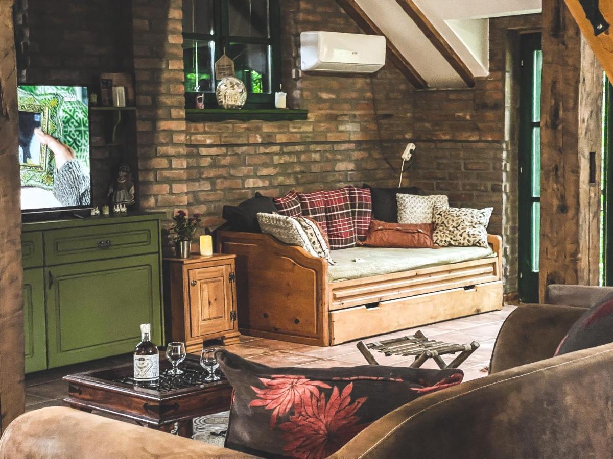 Wood Mood Apartman Tiganjica - Housity