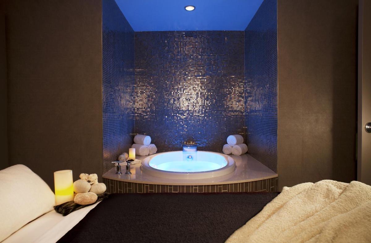Talking Stick Resort - Housity