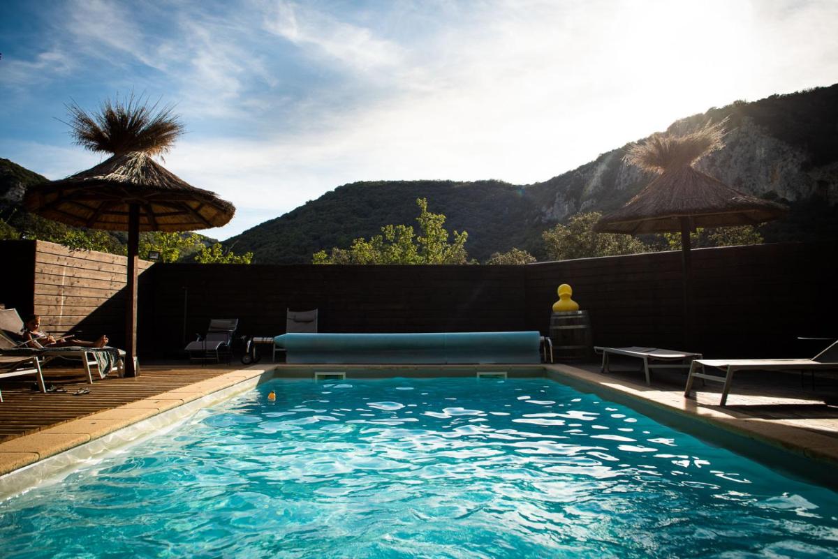 Vue générale sur la montagne ou vue sur la montagne depuis l'hôtel
