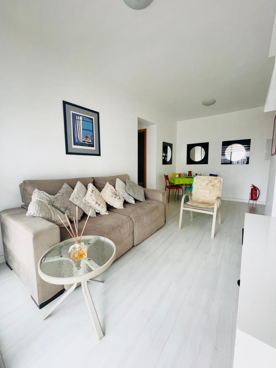 Vista Panorâmica com piscina - Housity