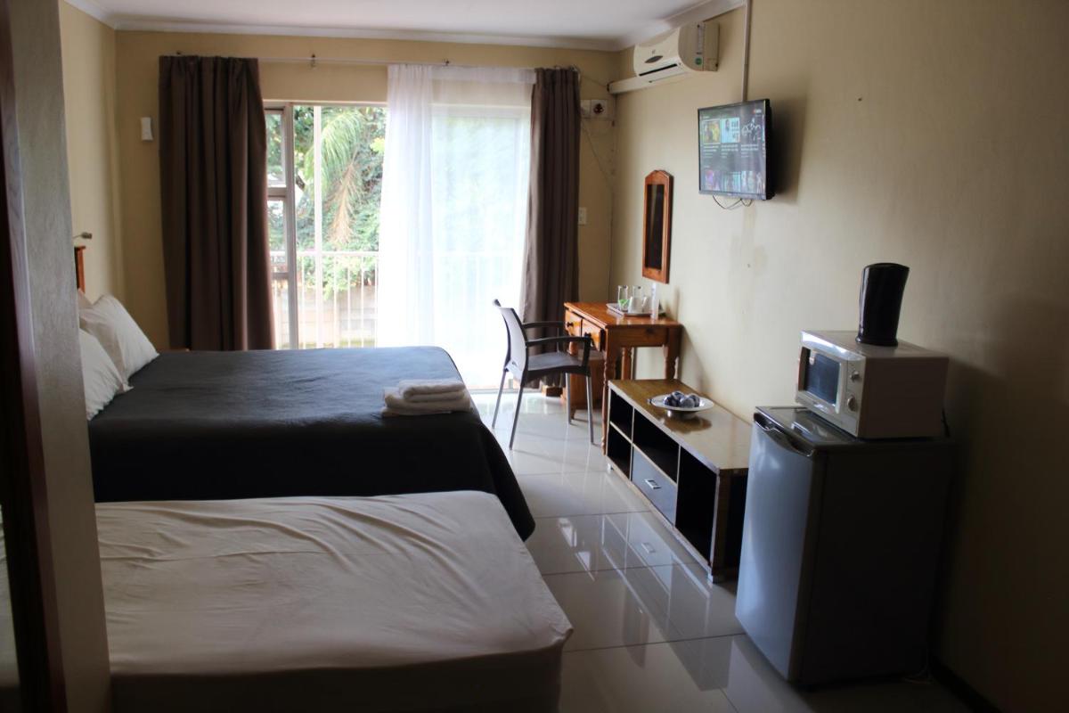 Purple Olive Guest House - Housity