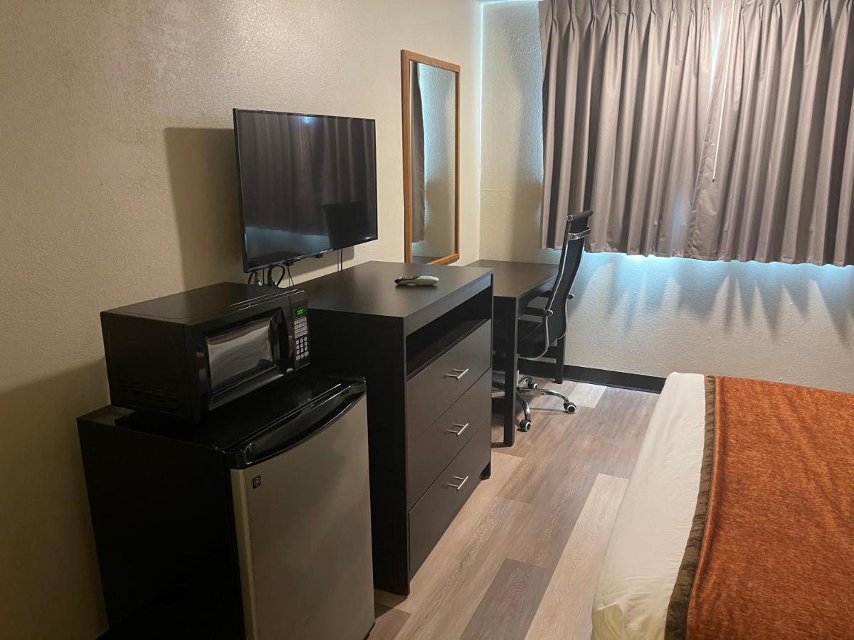 Brentwood Inn Clinton - Housity
