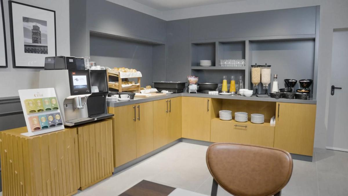 Hotel Busch - Housity