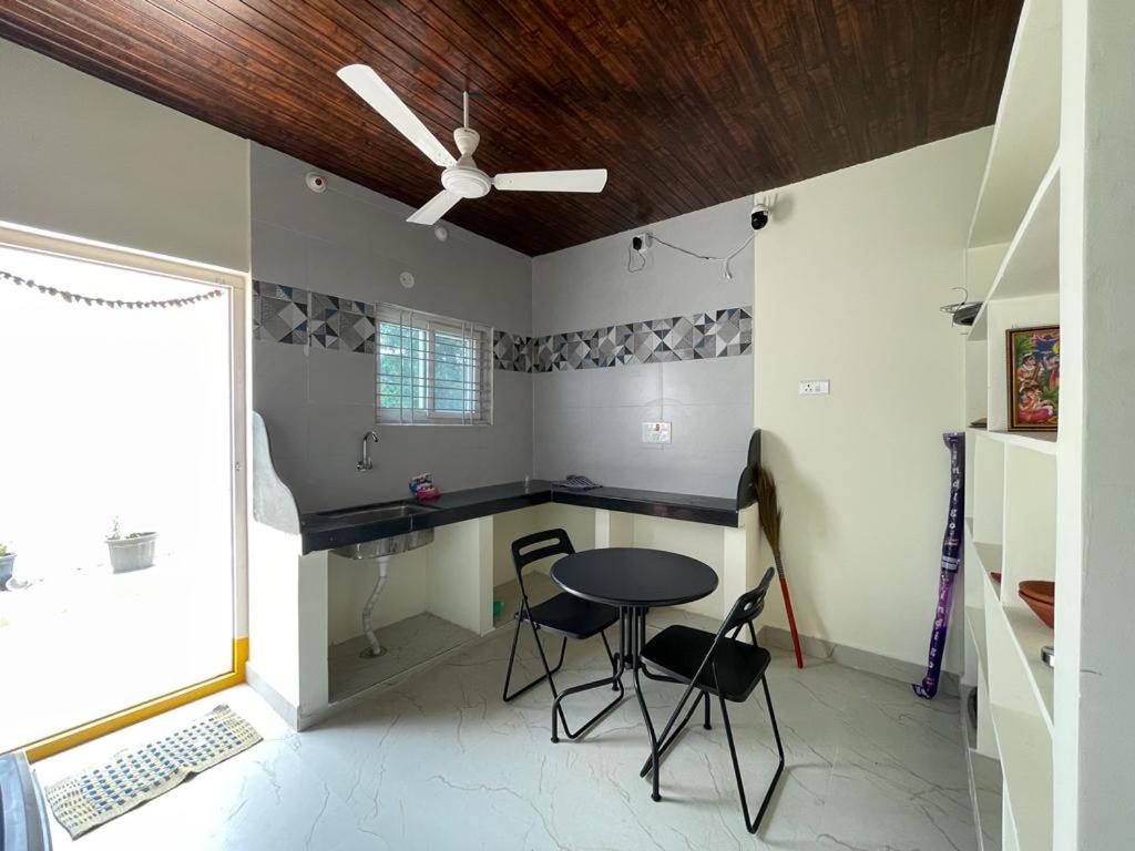 Somasila stay inn - Housity